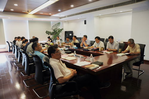 上海高研院党委组织“两学一做”专题学习